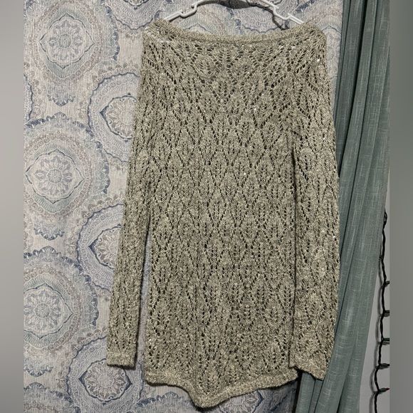 Sweater - Picture 3 of 3